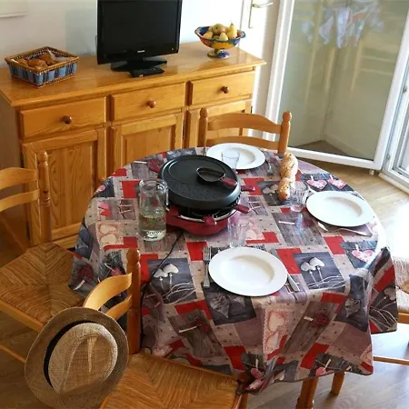 דירה Luchon 2 Pieces 4 Pers Avec Balcon Et Parking, Pres Centre-ville Et Thermes - Fr-1-313-127 Bagnères-de-Luchon